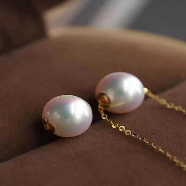 Number Q necklace (priced as a deposit) Daily
