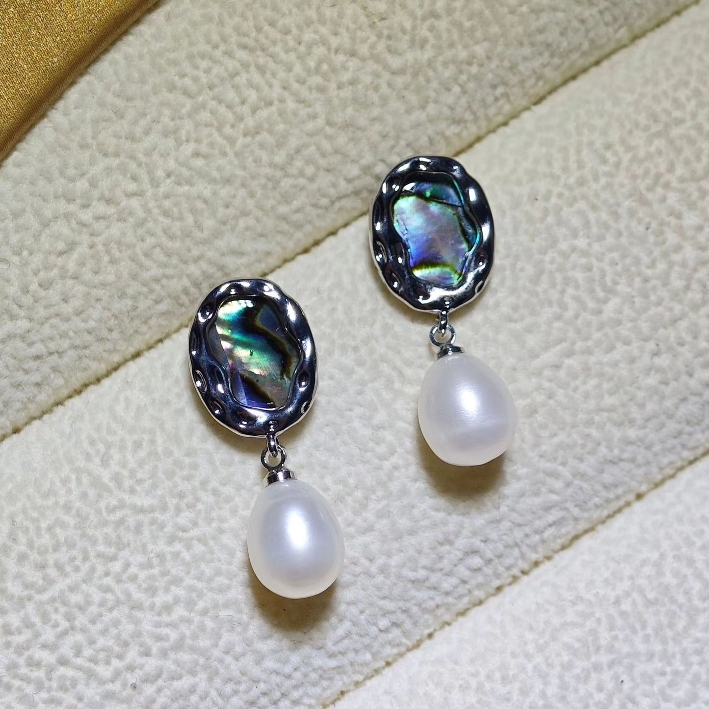 number 27 freshwater pearl earrings plated s925