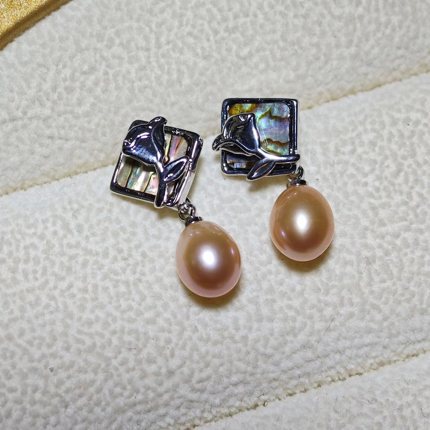 number 27 freshwater pearl earrings plated s925