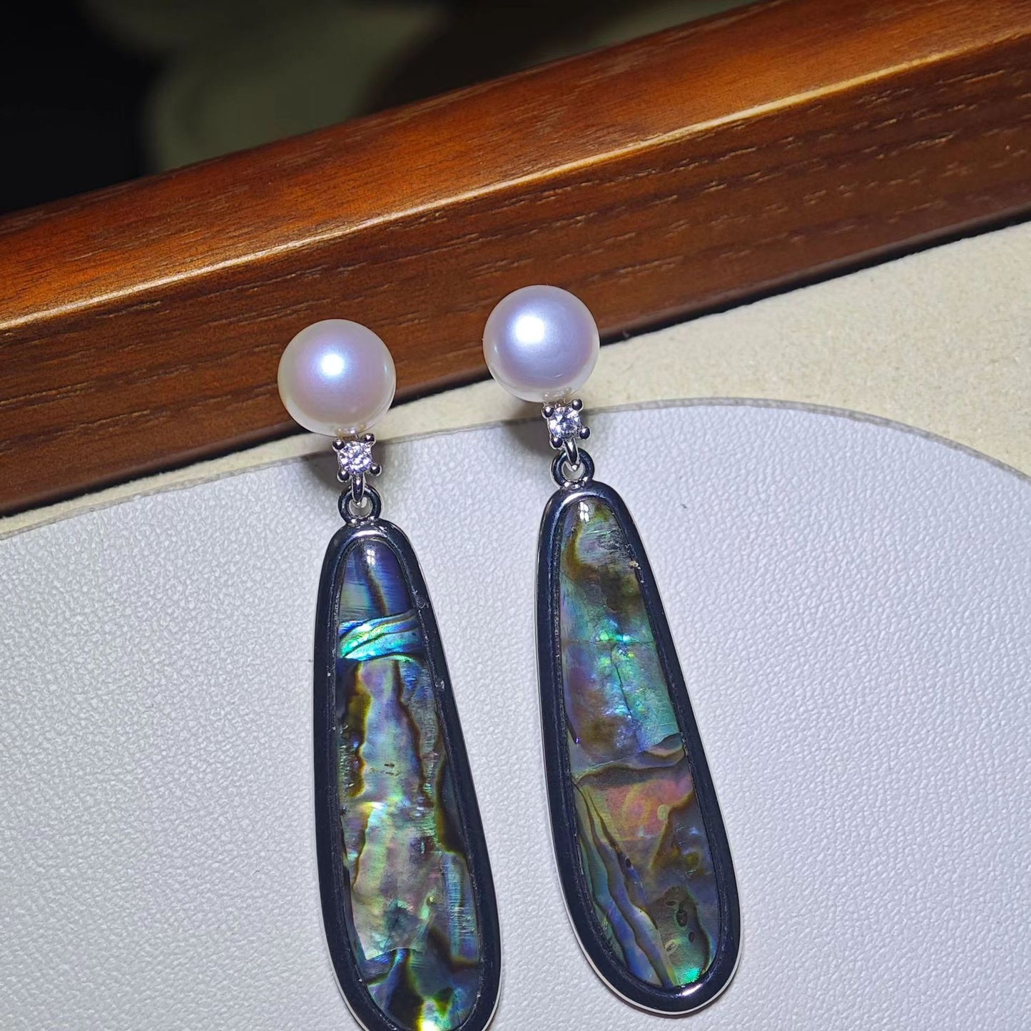 number 27 freshwater pearl earrings plated s925