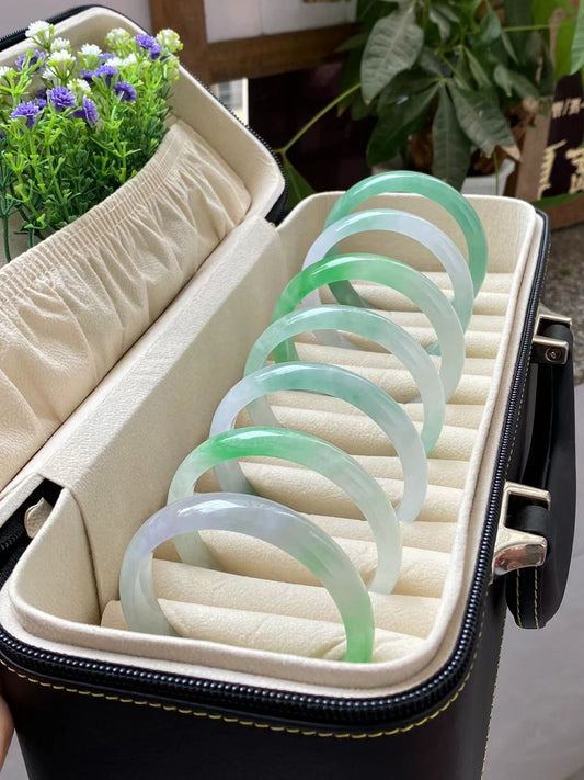 Jade bangle (According to your size to customize) (Deposit 160dollrs)
