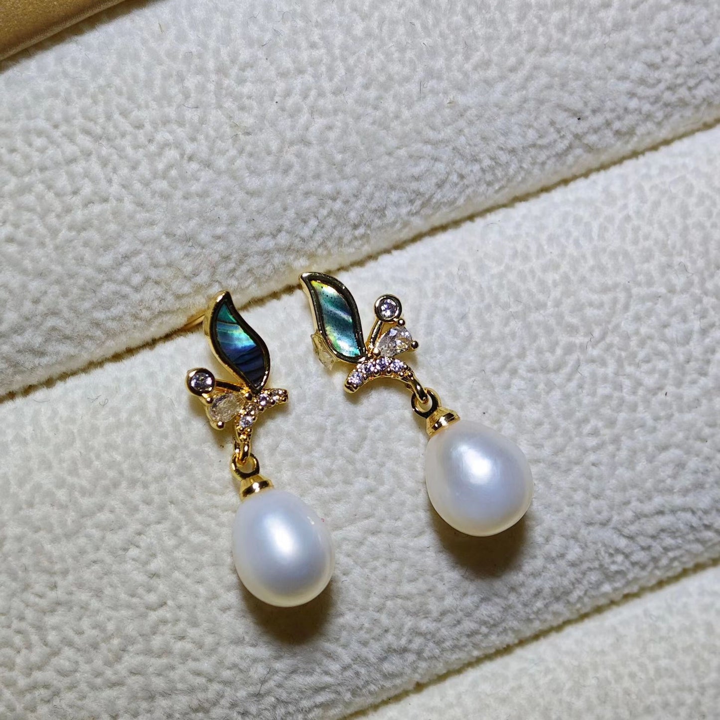 number 27 freshwater pearl earrings plated s925