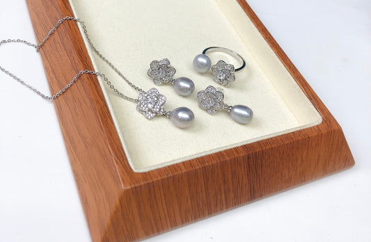 New Arrival 05 Flower Fresh water pearl set