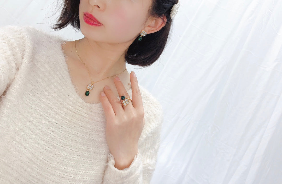New Arrival 17 Four-leaf clover Fresh water pearl set