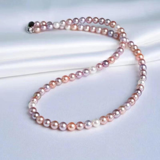 Number BI freshwater pearl necklace