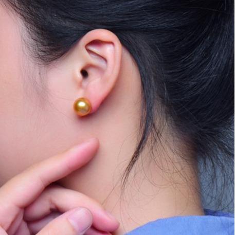 Number K pearls earrings (priced as a deposit) Customized according to budget