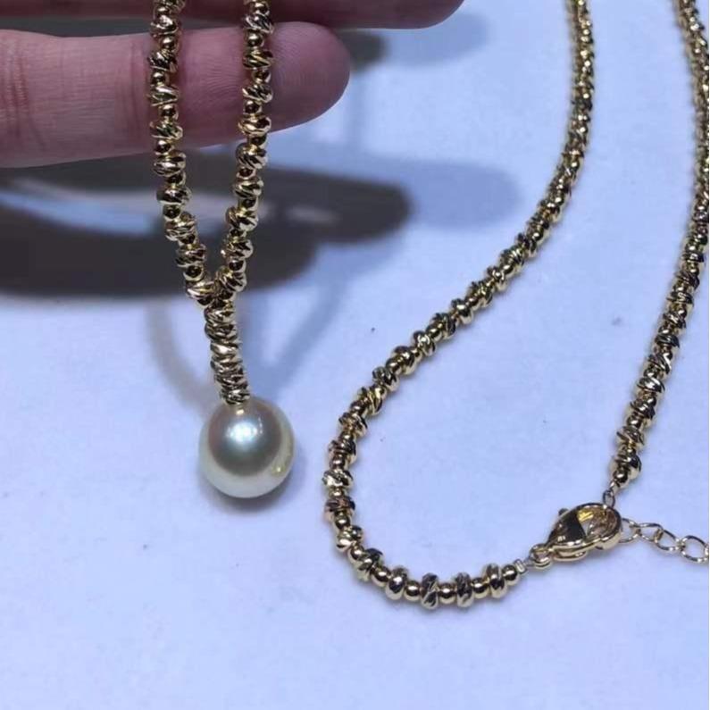 Gorgeous sea water pearls necklace ring earring bracelet (priced as a deposit)