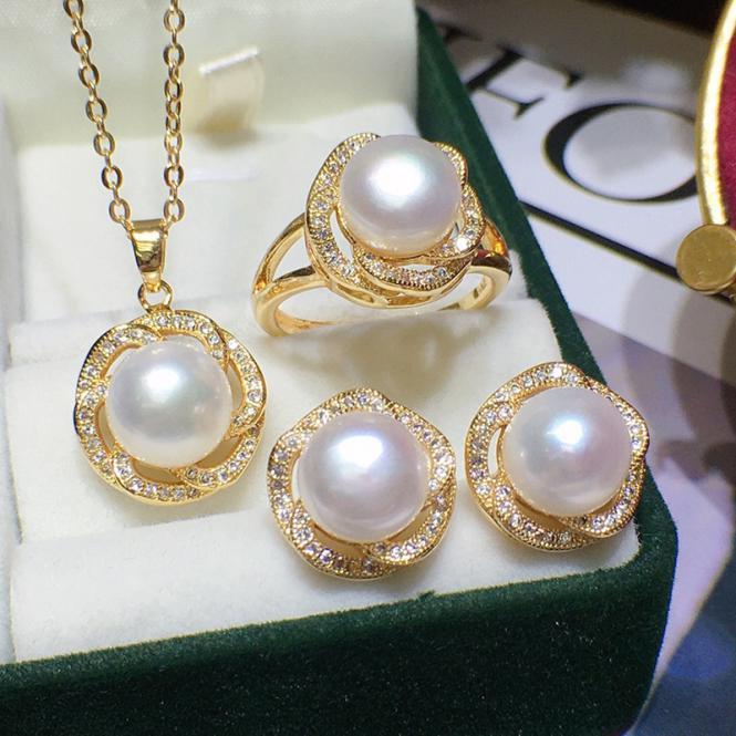 Number M pearls set (priced as a deposit) Birthday