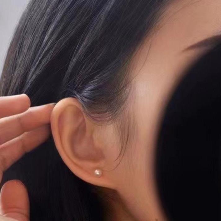 Number L pearls earrings (priced as a deposit) Customized according to budget