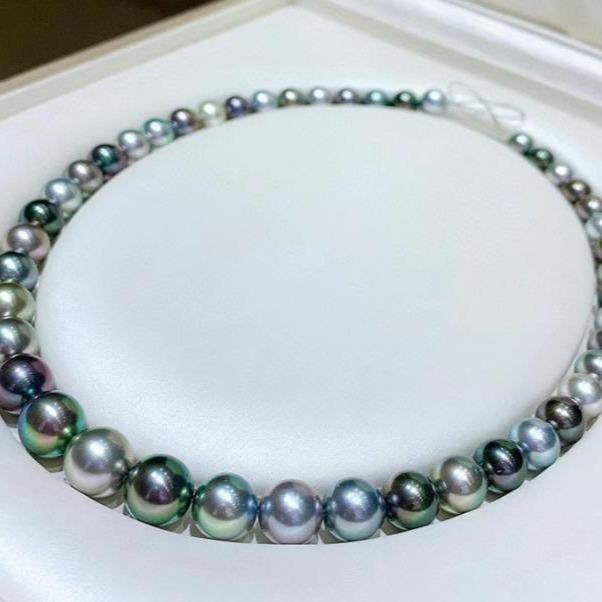 Number R necklace (priced as a deposit) Daily