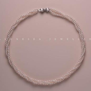 Number O necklace (priced as a deposit) Daily