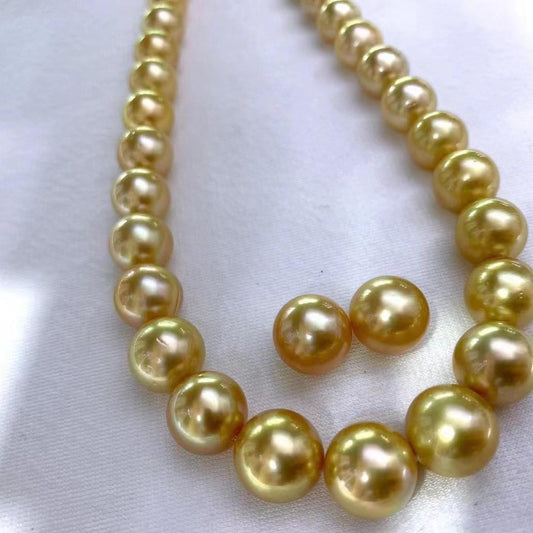 Gorgeous sea water pearls necklace ring earring bracelet (priced as a deposit)