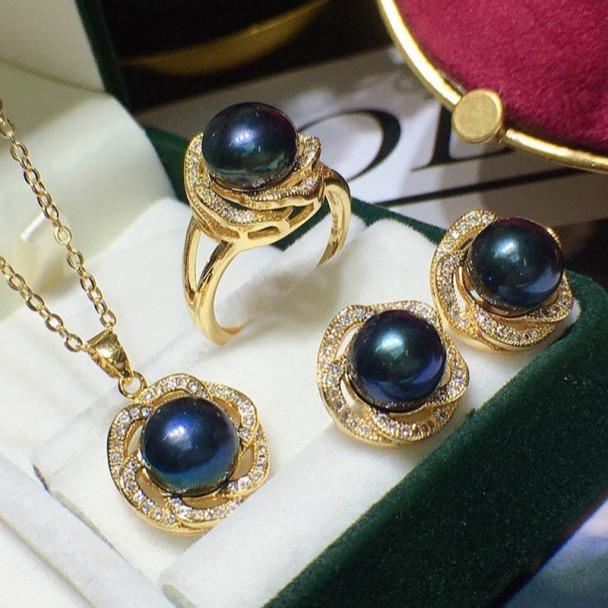 Number M pearls set (priced as a deposit) Birthday