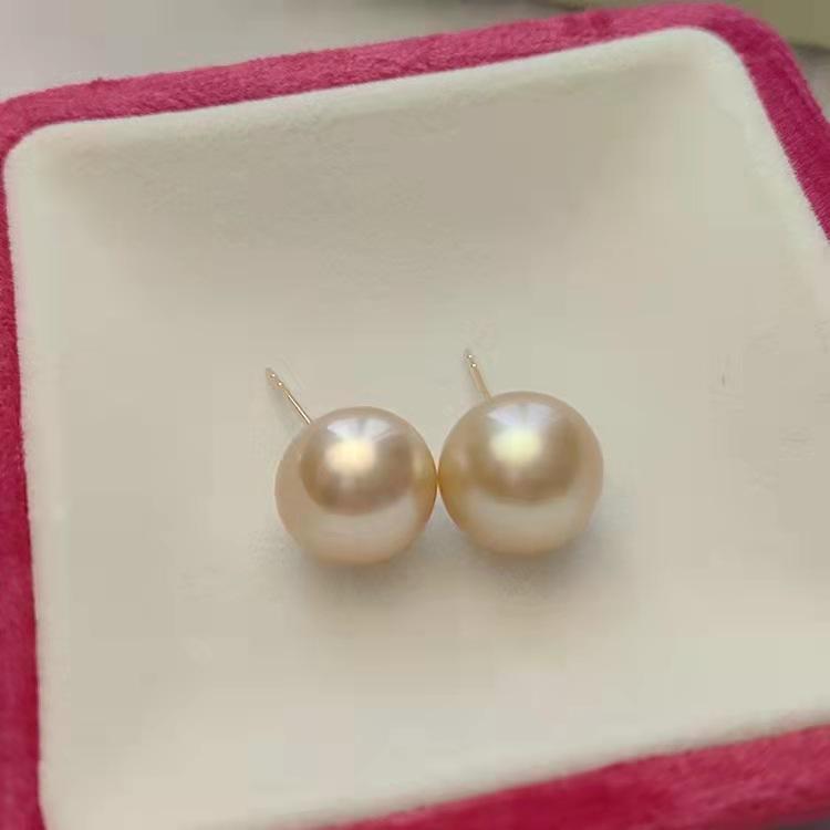 Number C 18KGold sea water pearls necklace ring earring bracelet (priced as a deposit)