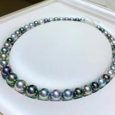 Number R necklace (priced as a deposit) Daily