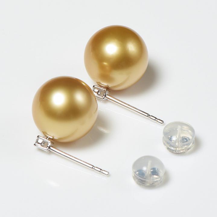 Number K pearls earrings (priced as a deposit) Customized according to budget