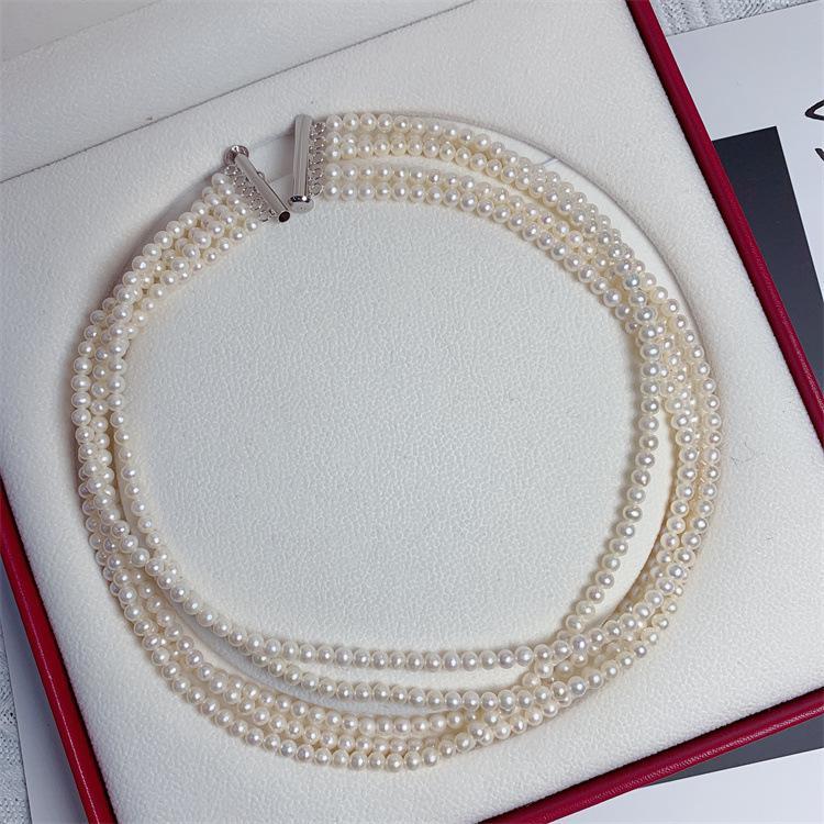 Number Q necklace (priced as a deposit) Daily