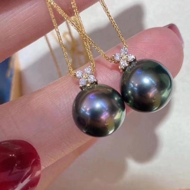 Number O necklace (priced as a deposit) Daily