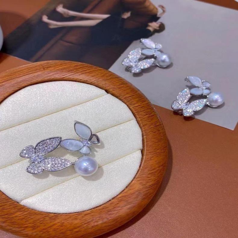 Number AX Pearl brooch Daily anniversary for Christmas（266-313）