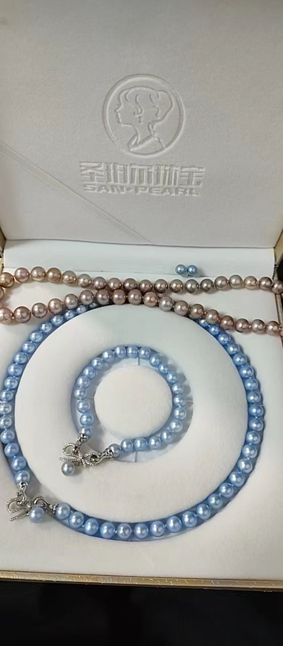 1 RedBox Jewelry