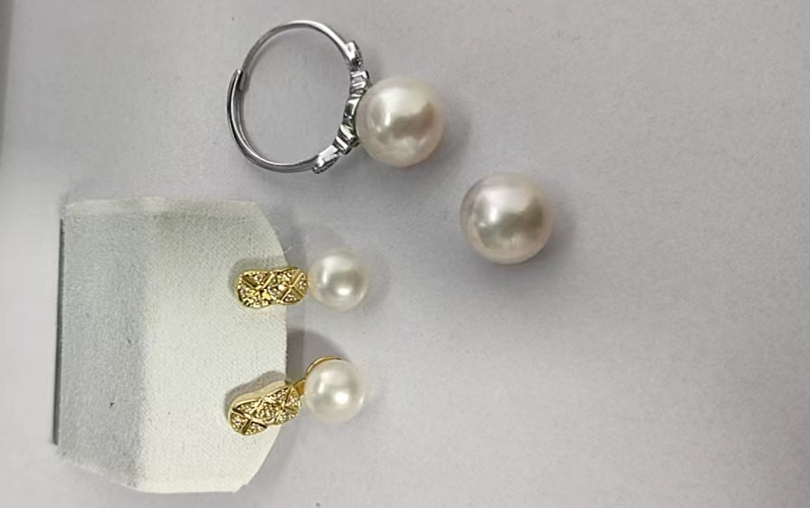 1 RedBox Jewelry