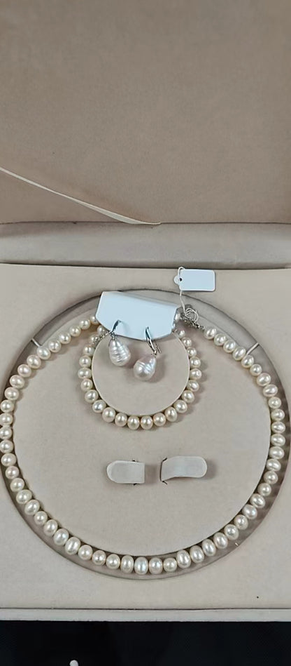 1 RedBox Jewelry