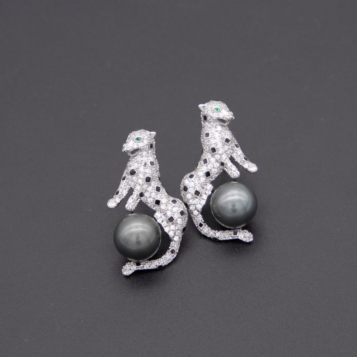 Gorgeous sea water pearls necklace ring earring bracelet (priced as a deposit)