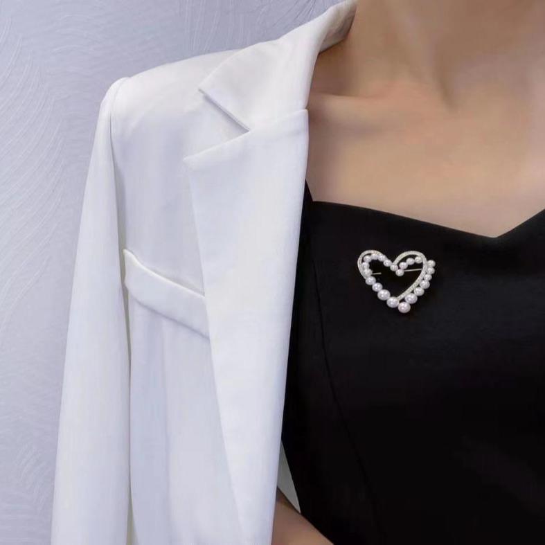 Number AX Pearl brooch Daily anniversary for Christmas（266-313）